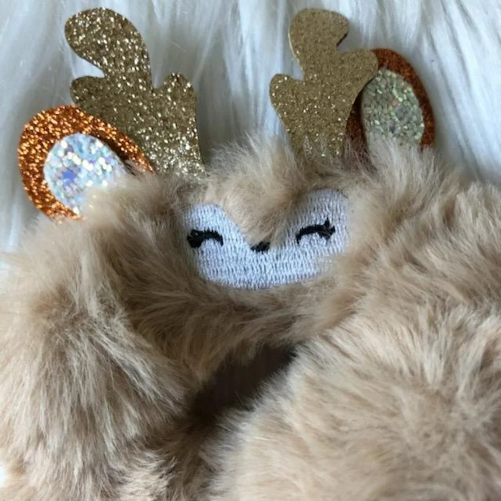 Claire’s Reindeer & Pink Plush Scrunchie Set